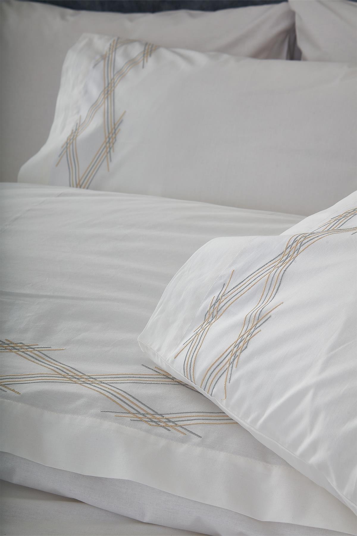 Alizya Plaid Embroidered 6-Piece Double Duvet Cover Set - Nazik Home - Value for My Home!
