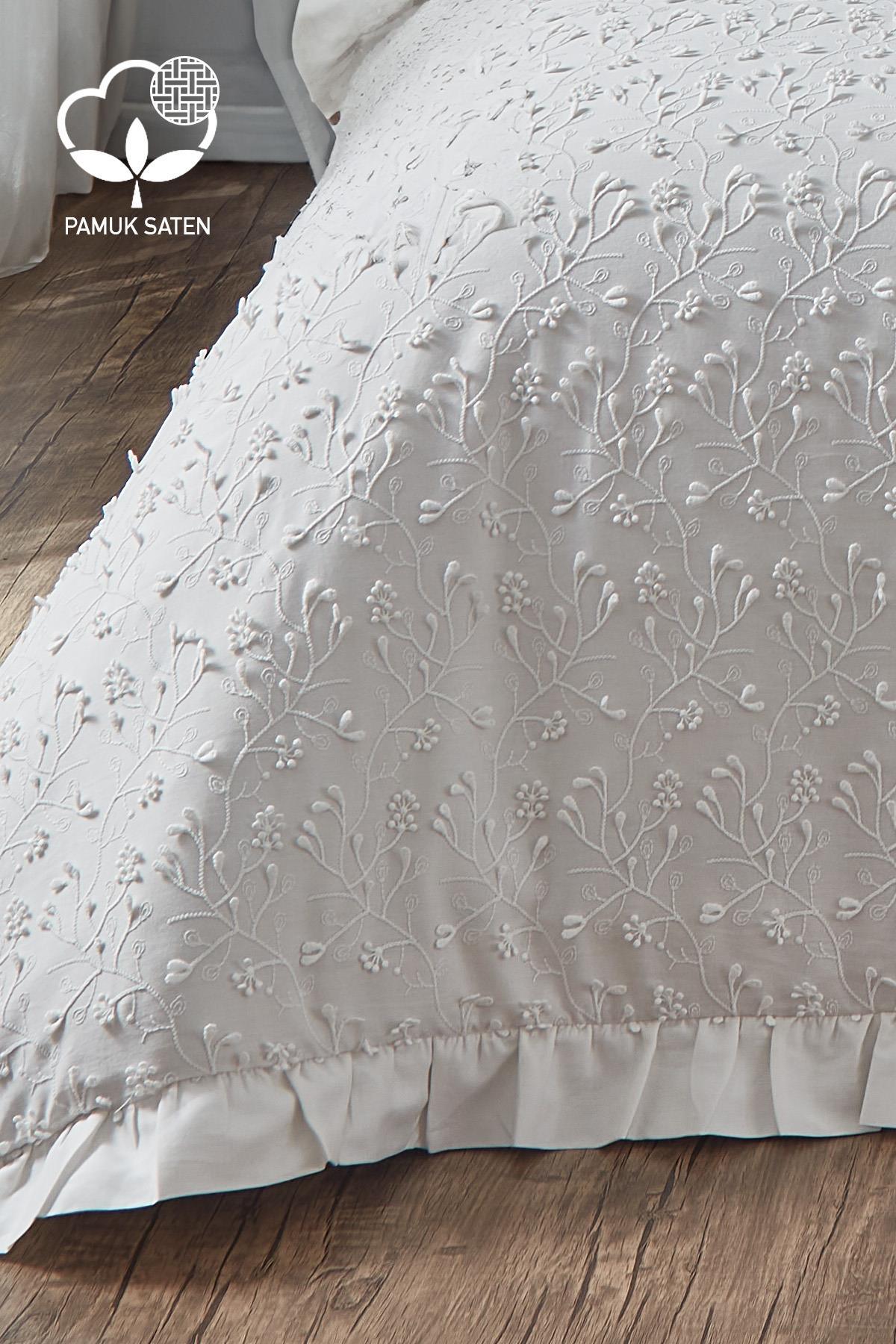 White embroidered cotton sateen double duvet cover set with lace and floral patterns