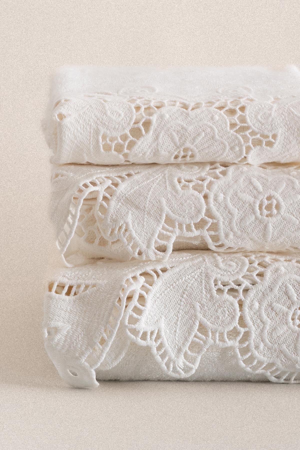 White lace towel, 30x50 cm, elegant design for stylish bathroom decor