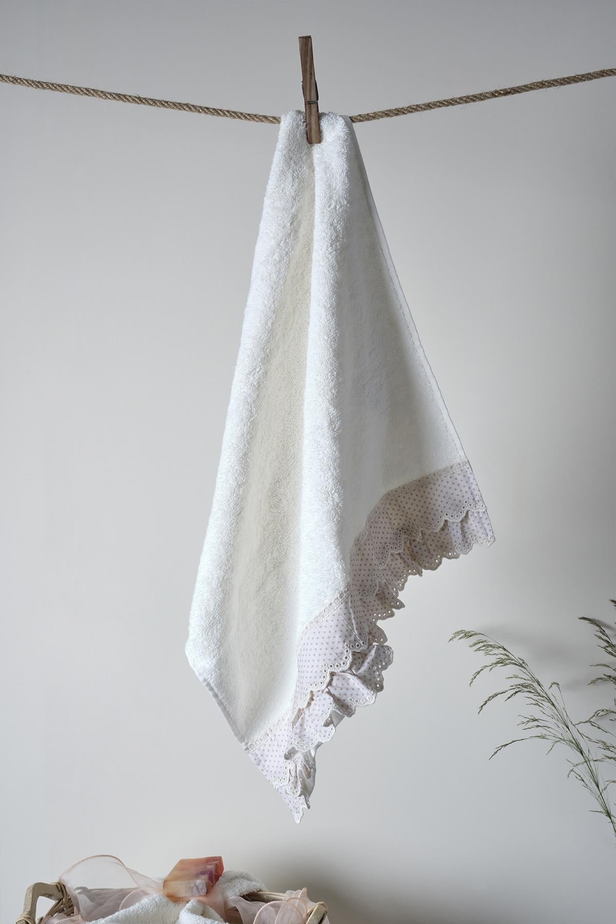 Irena 2-Piece Face Towel Gift Set (50 x 80 cm)