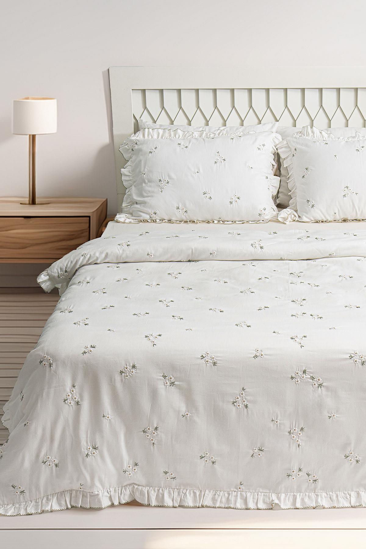 Nadia Daisy Embroidered Cotton Satin King Size 6-Piece Duvet Cover Set
