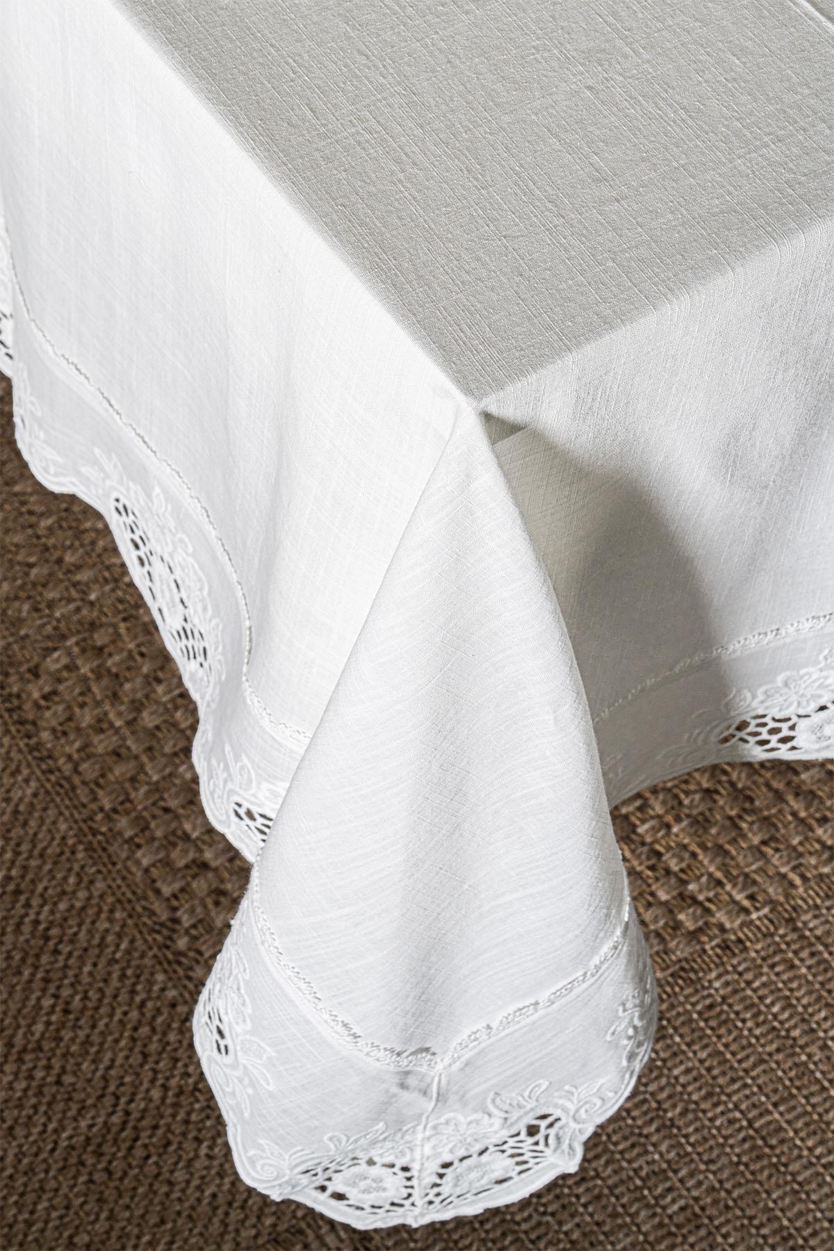 Puerta Flower Embroidered Stain-Resistant, Worry-Free Square Tablecloth (160 x 160 cm)