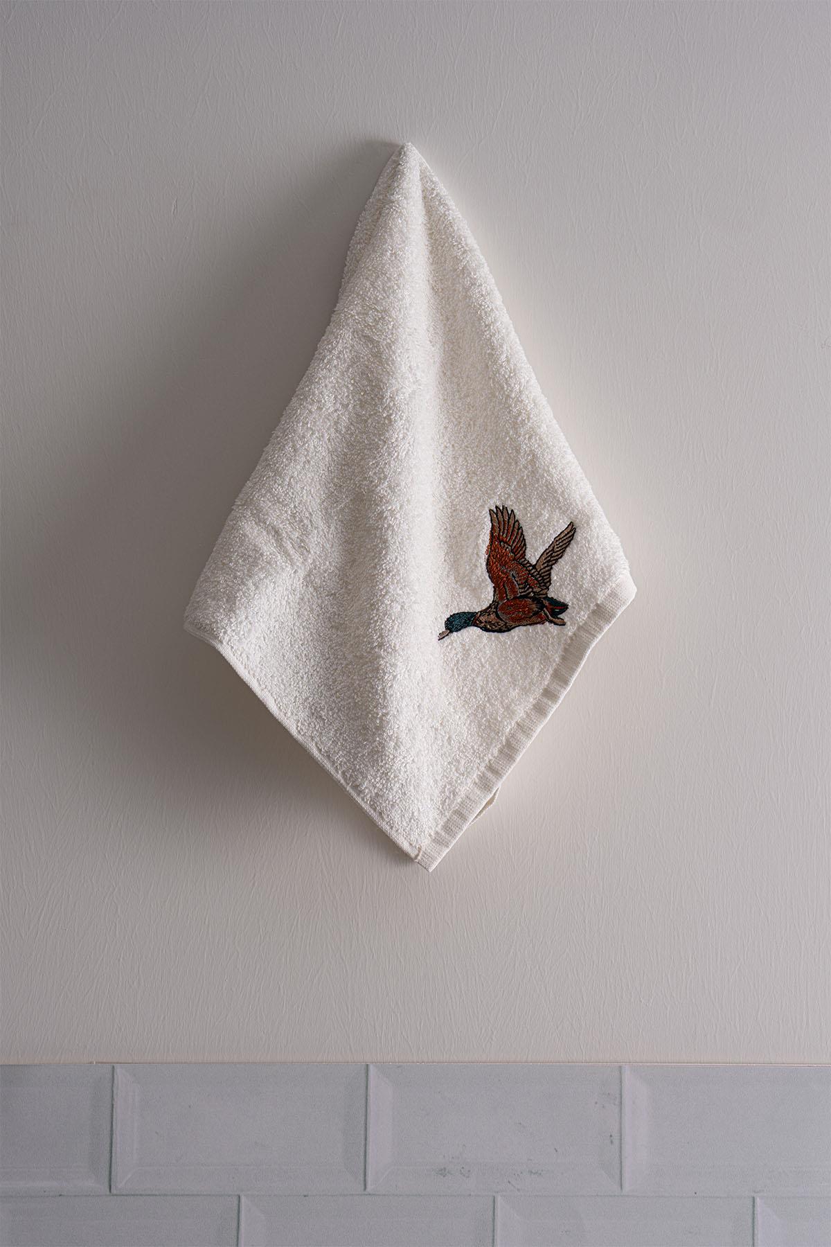 Safari Series Animal Embroidered Hand Towel (30 x 50 cm)