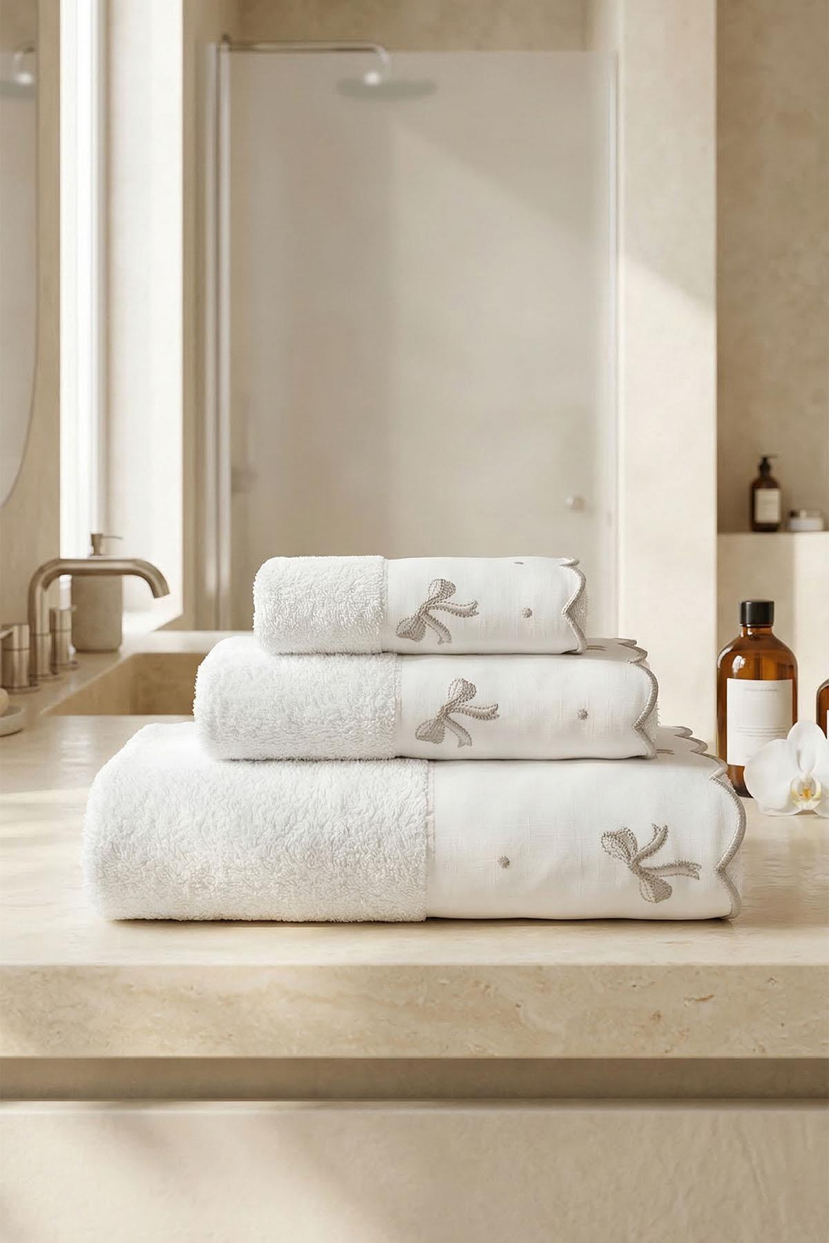 Serena Bow Embroidered Hand Towel (30 x 50 cm)