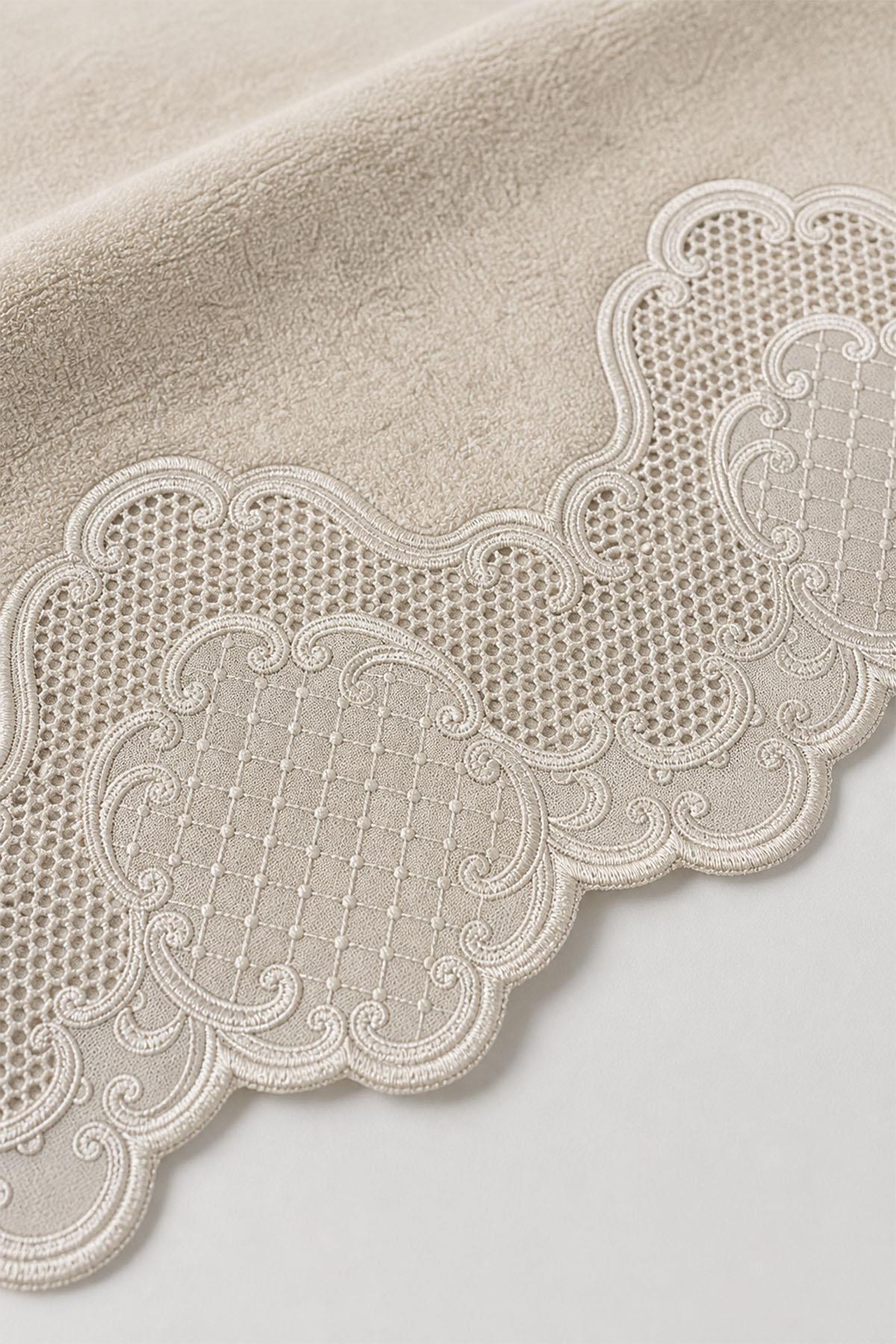 Simena Embroidered Hand Towel (50 x 90 cm)