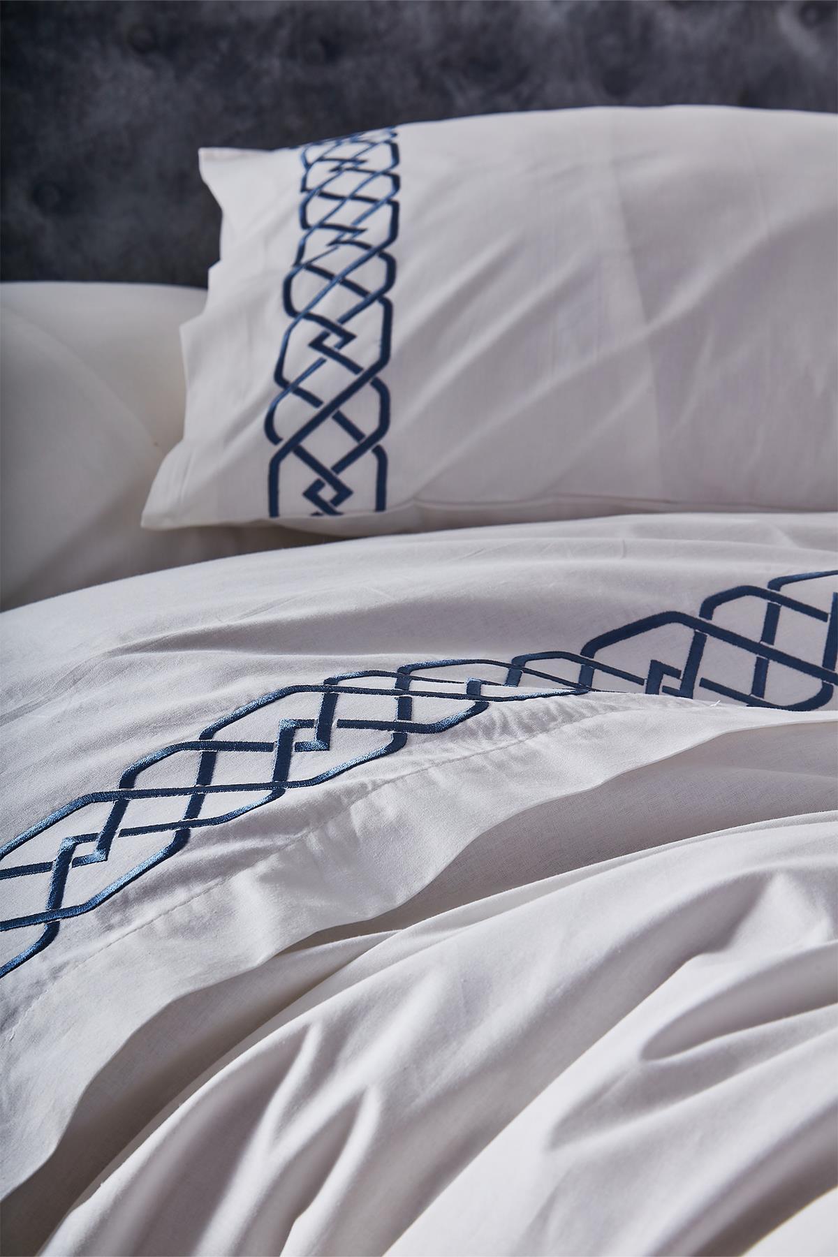 Valencia Chain Embroidered Double 3-Piece Duvet Cover Set - Nazik Home - Value for My Home!