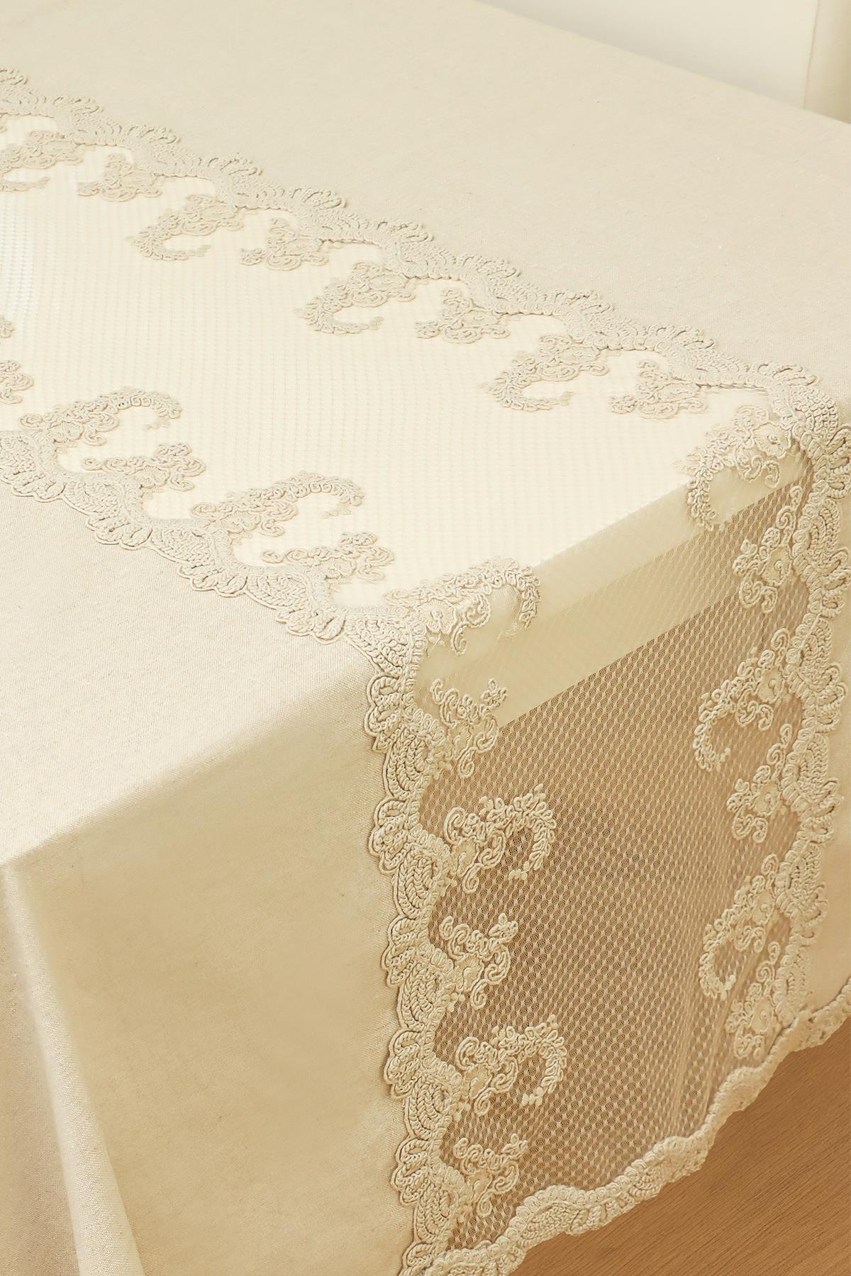 Tablecloth with Vole Runner (150 x 320 cm)