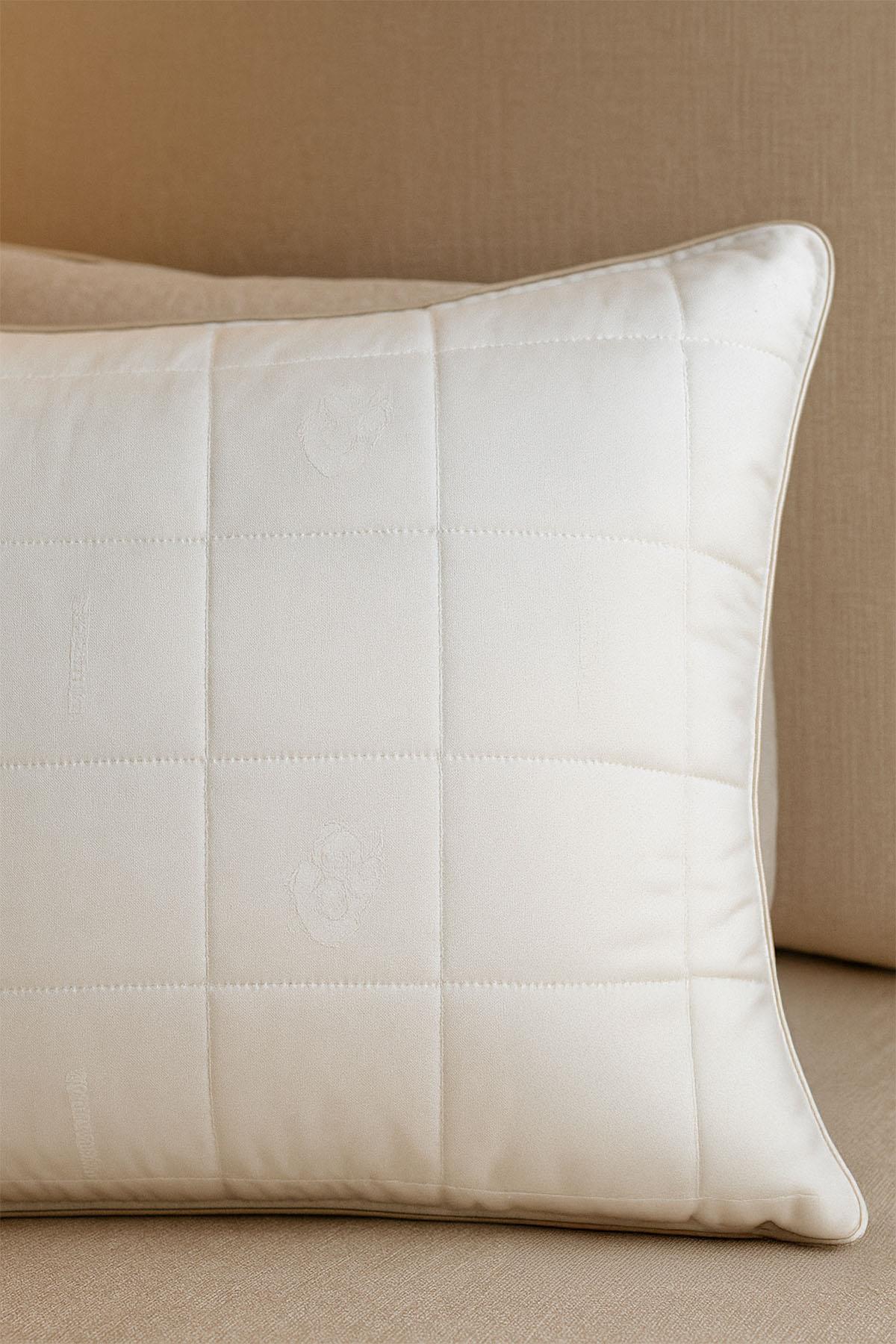 Wool Pillow (50 x 70 cm) / 900 GR