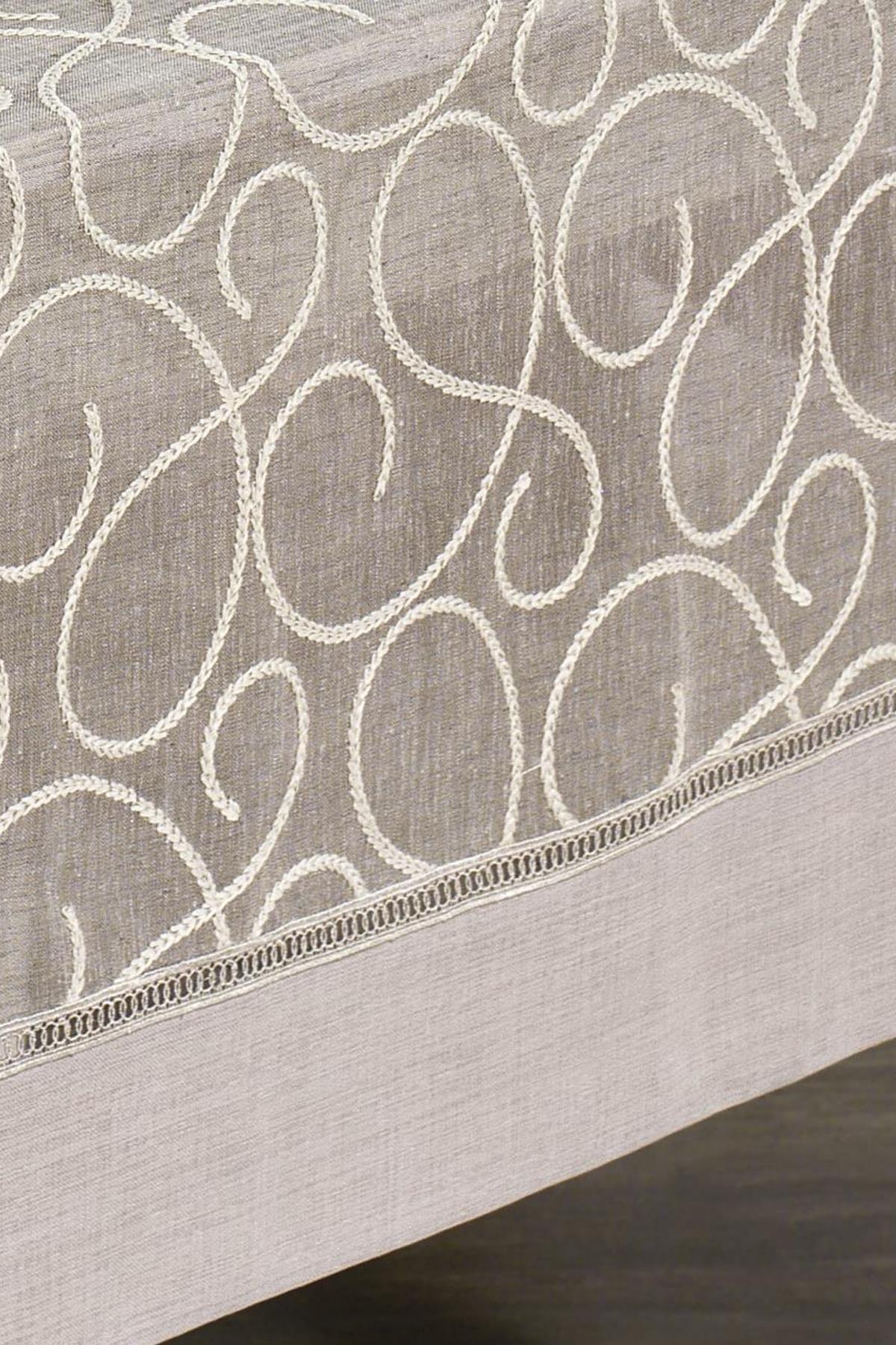 Beige, stain-resistant, easy-care tablecloth, patterned, 160x260 cm table decor