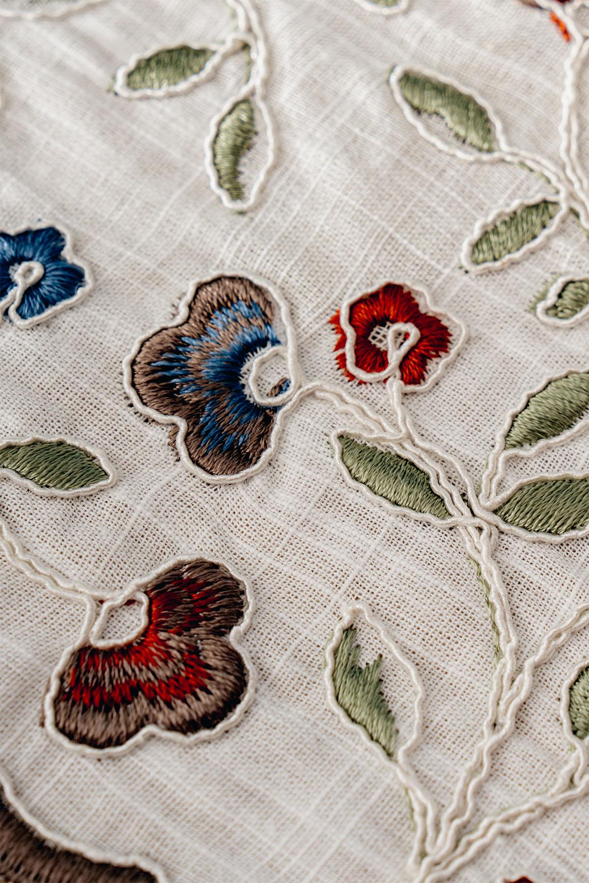 Livano Colorful Flower Embroidered Stain-Resistant, Worry-Free Tablecloth (160 x 260 cm)