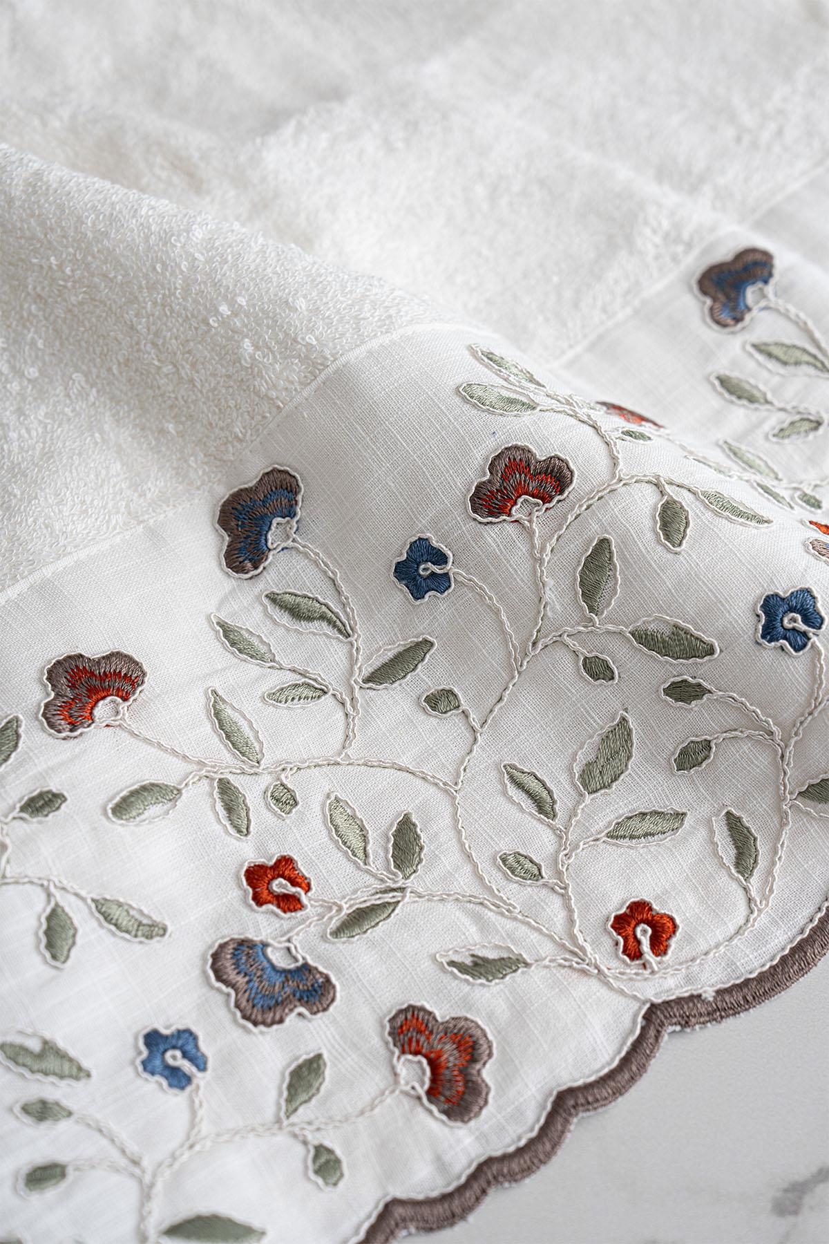 Livano Colorful Flower Embroidered Hand Towel (30 x 50 cm)