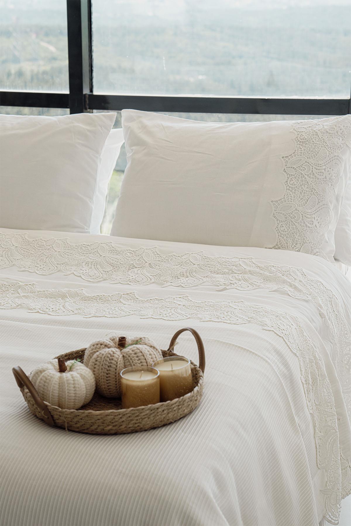 Mirena Lace Double 7 Piece Duvet Cover + Blanket Set
