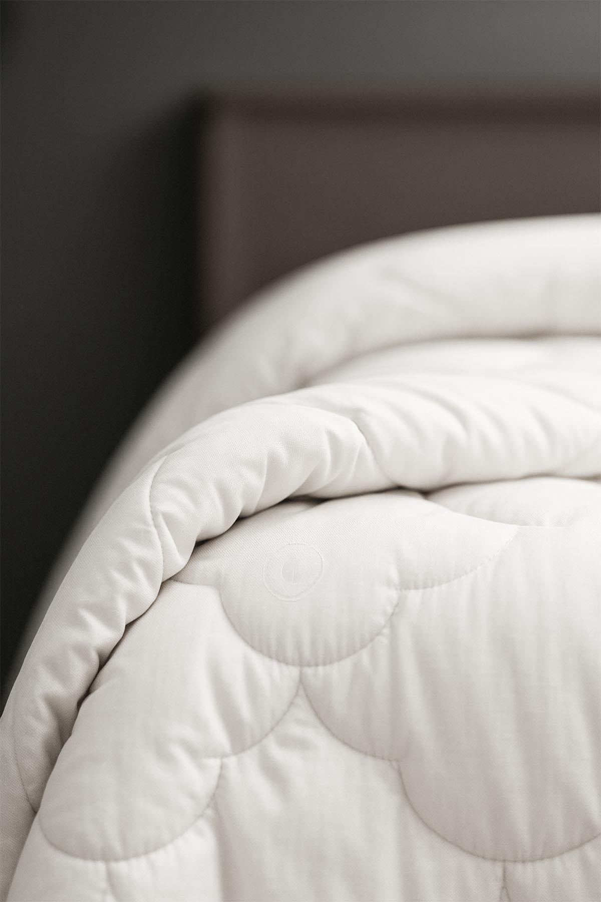 Cotton Quilt Single (155 x 215 cm)