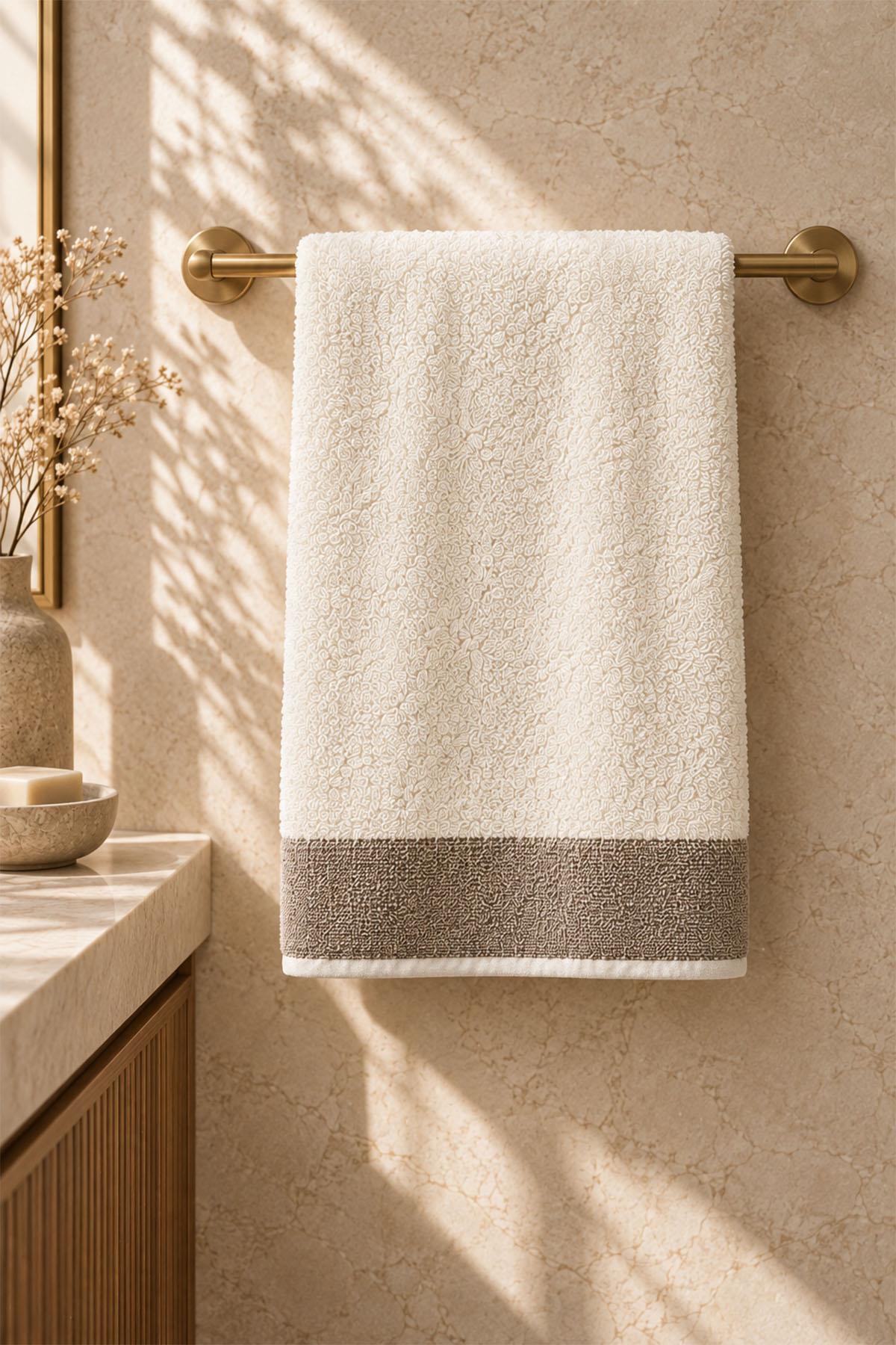 Pofina Low Twist Fluffy Hand Towel (30 x 50 cm)