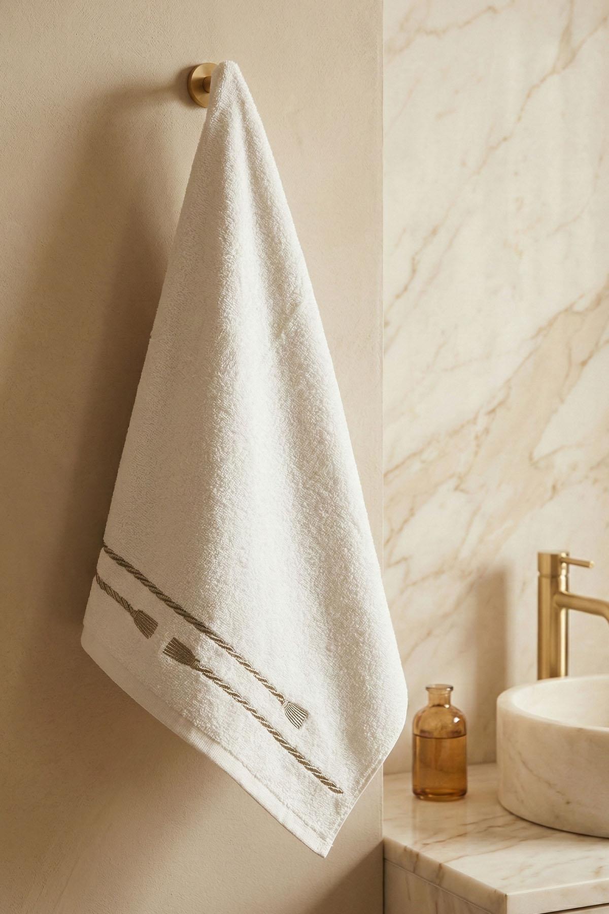 Rom Embroidered Hand Towel (50 x 90 cm)