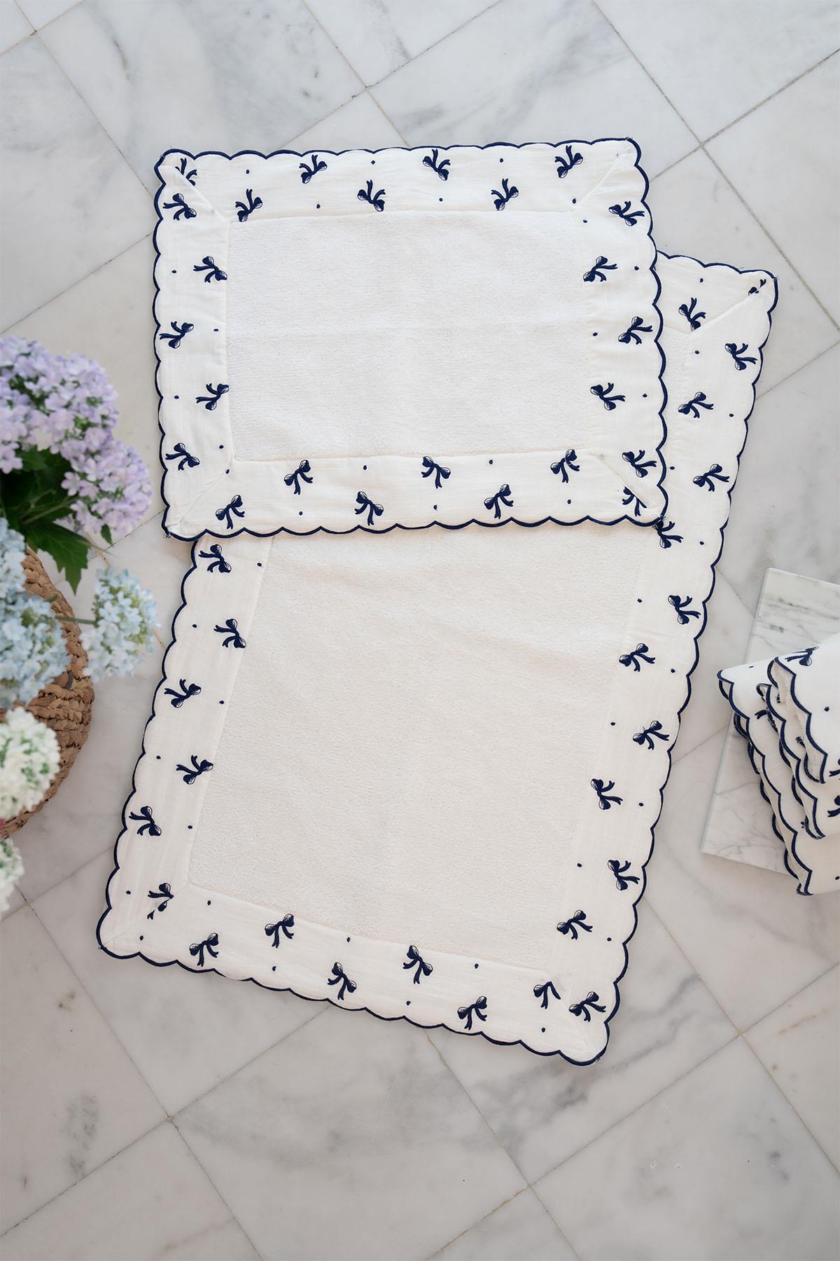 Serena Bow Embroidered 2-Piece Mat Set (60 x 100 cm)