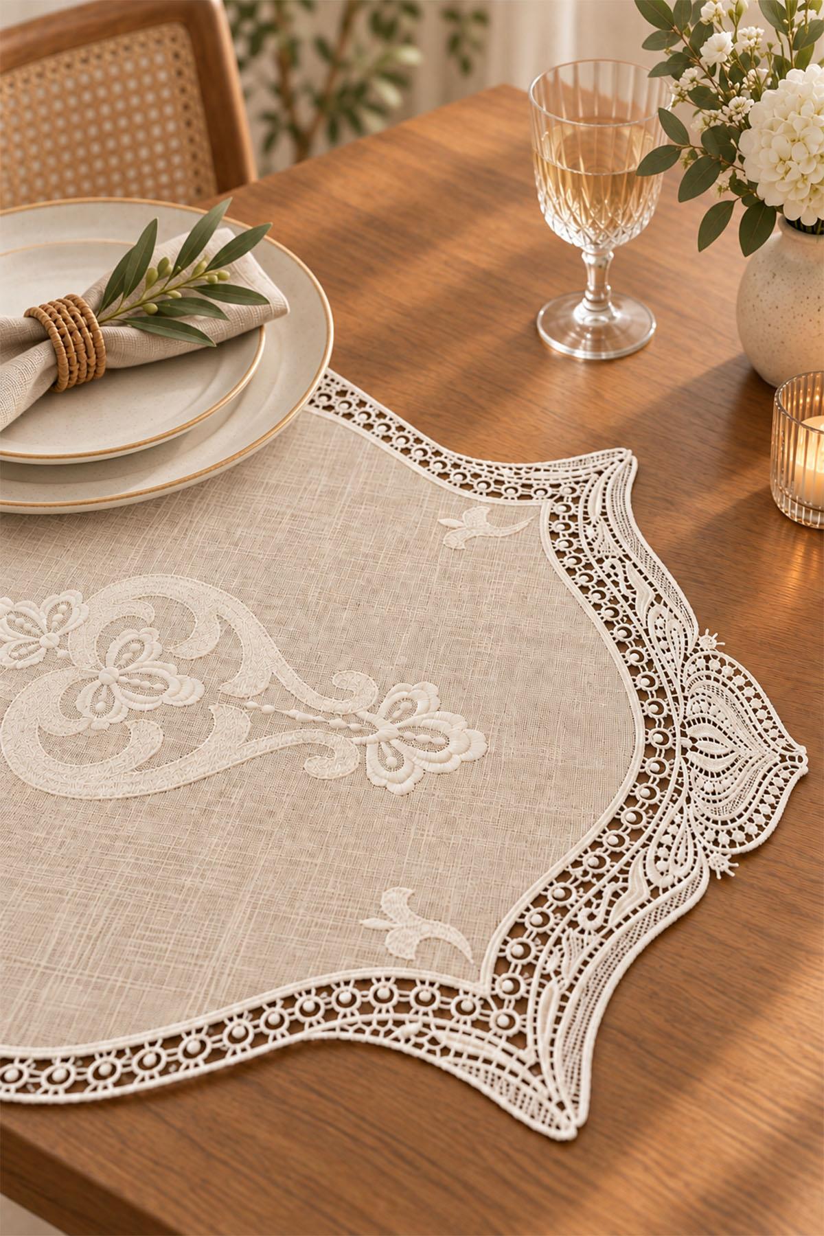 Sultan Embroidered Stain-Resistant, Easy-to-Make Placemat (35 x 45 cm)