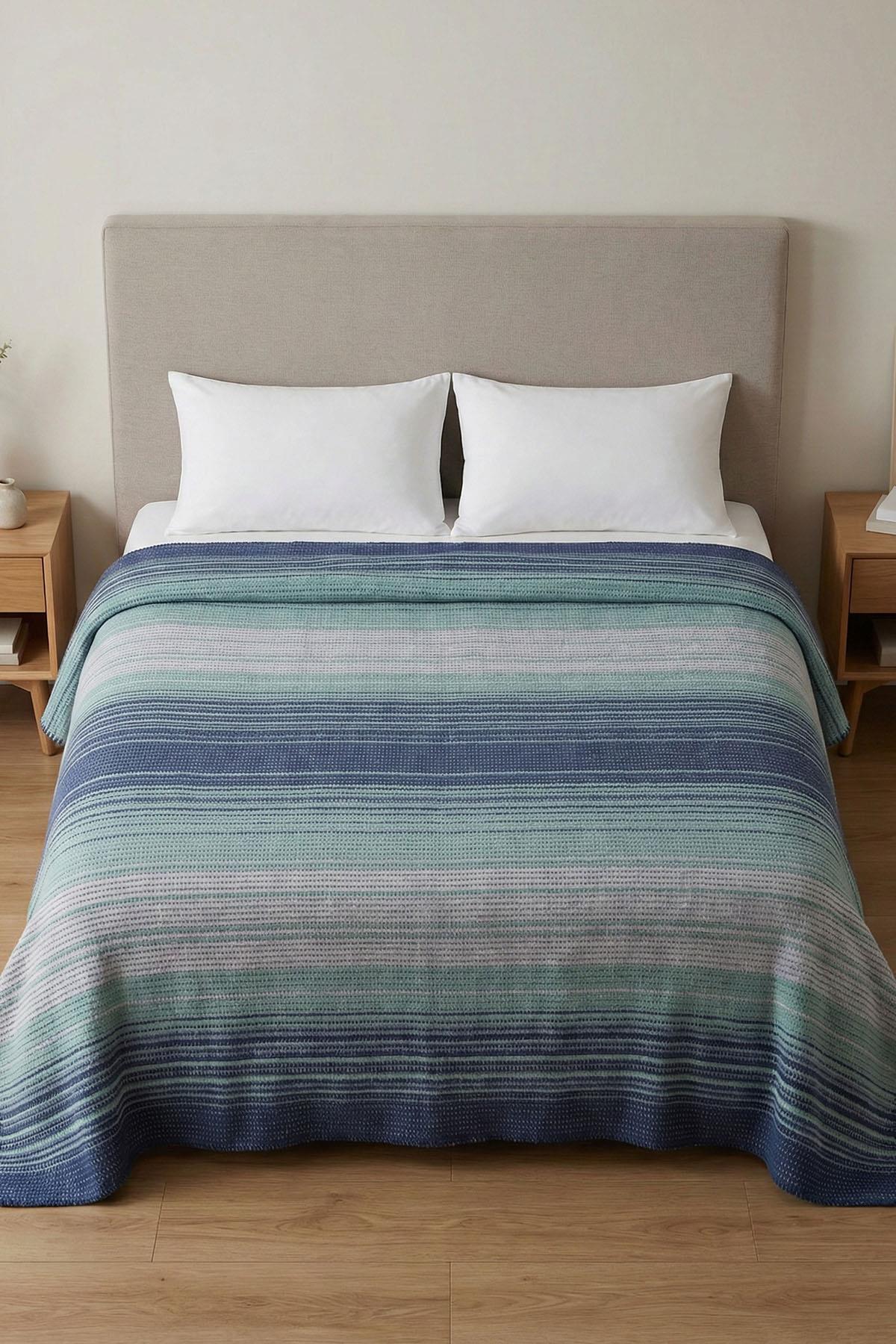 Trendy Striped Double Blanket (180 x 220 cm)