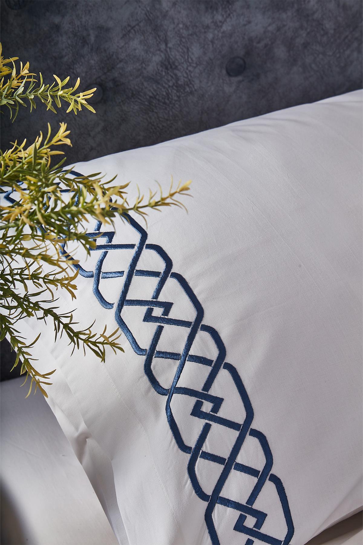 Valencia Chain Embroidered Double 3-Piece Duvet Cover Set - Nazik Home - Value for My Home!