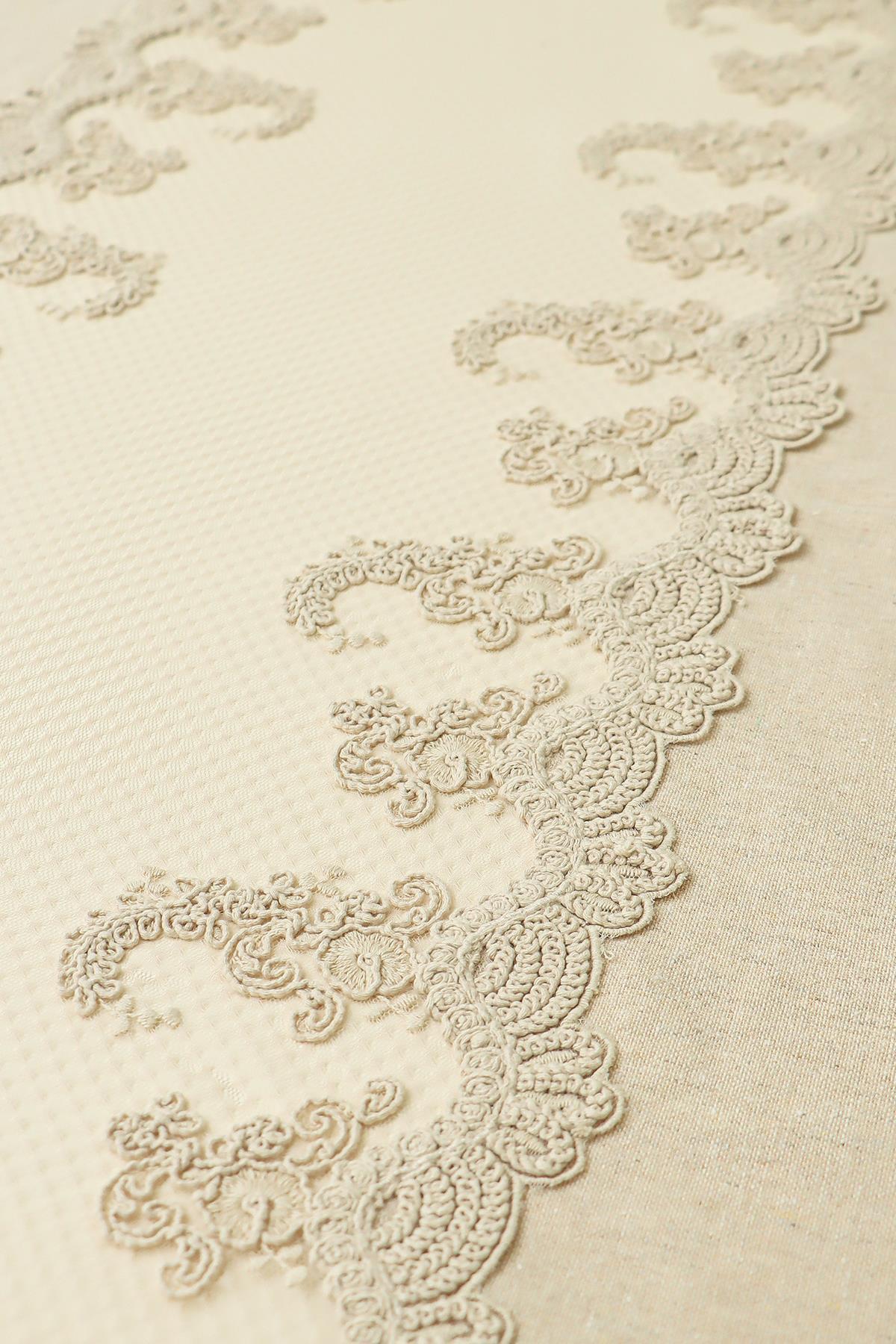 Tablecloth with Vole Runner (150 x 320 cm)